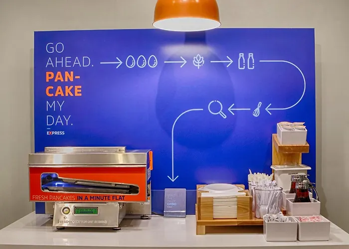 Express Rockford-loves Park By Ihg Отель