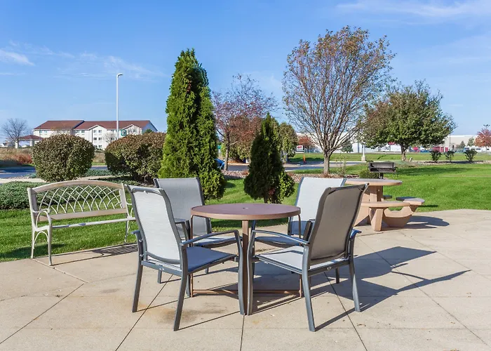 Express Rockford-loves Park By Ihg 2* Loves Park