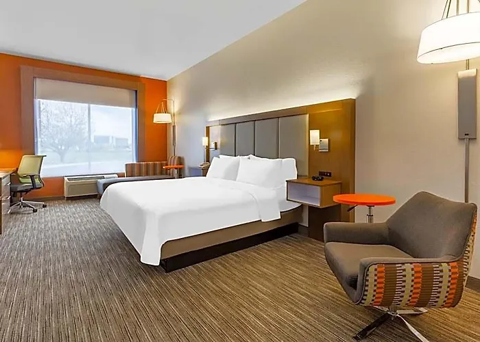 Express Rockford-loves Park By Ihg 2* Loves Park