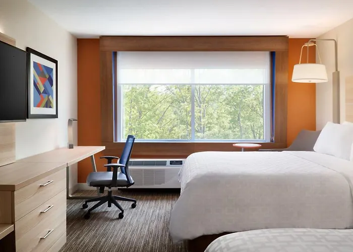 Express Rockford-loves Park By Ihg